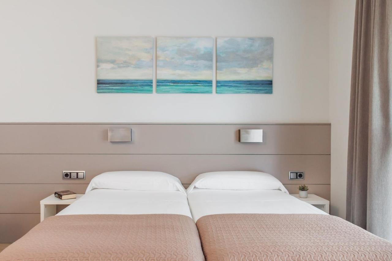 Apartamentos Royal Marina Gardens Castelldefels Luaran gambar