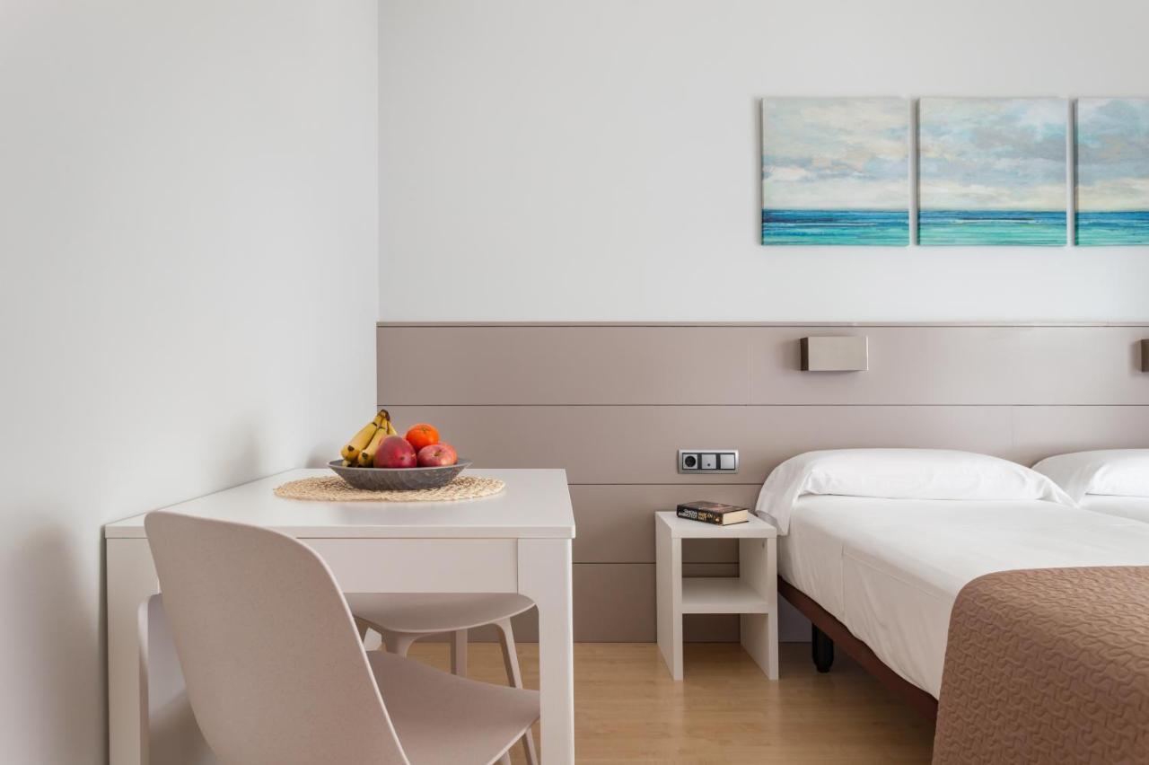 Apartamentos Royal Marina Gardens Castelldefels Luaran gambar
