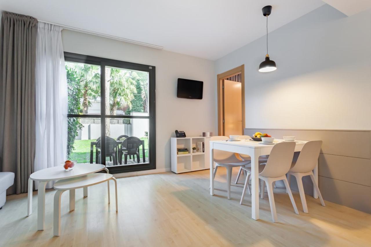 Apartamentos Royal Marina Gardens Castelldefels Luaran gambar